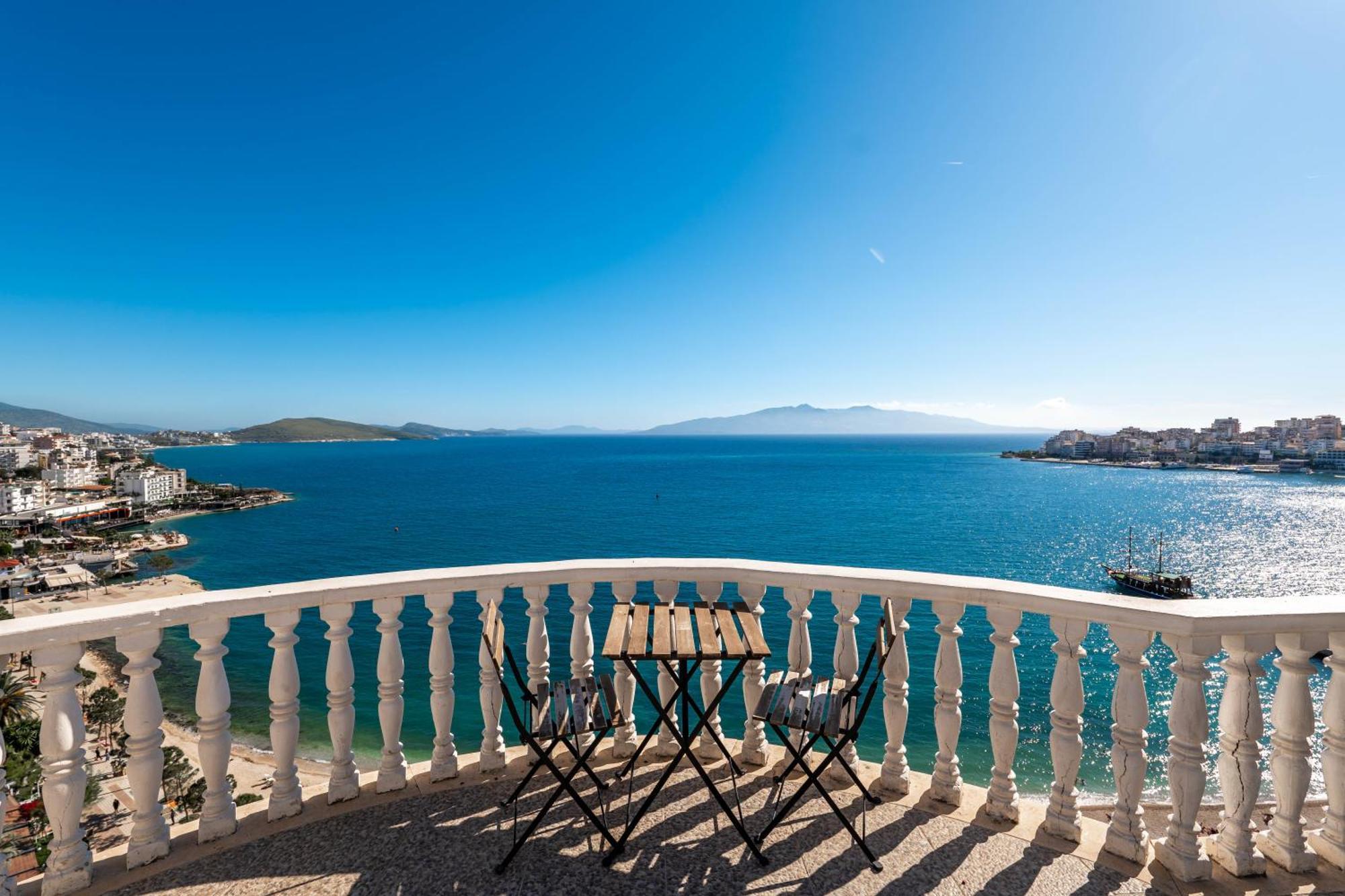 Hotel Monte Carlo - Rooftop Pool Saranda
